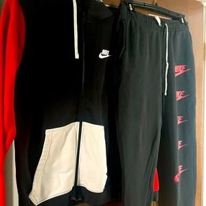 Men’s Nike Jogging Suit Size S